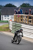 Vintage-motorcycle-club;eventdigitalimages;mallory-park;mallory-park-trackday-photographs;no-limits-trackdays;peter-wileman-photography;trackday-digital-images;trackday-photos;vmcc-festival-1000-bikes-photographs